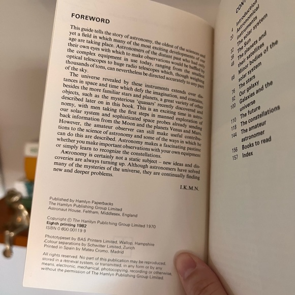 Vintage Astronomy Book 1970s - Picture 5 of 7